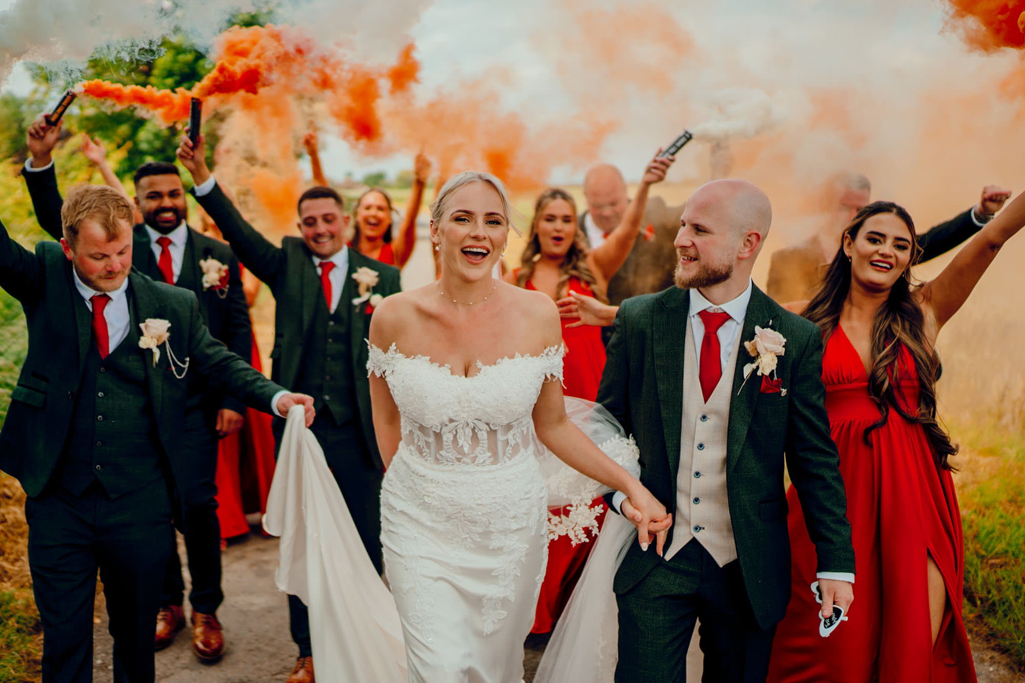 hamish irvine flares wedding photogtaphy colour