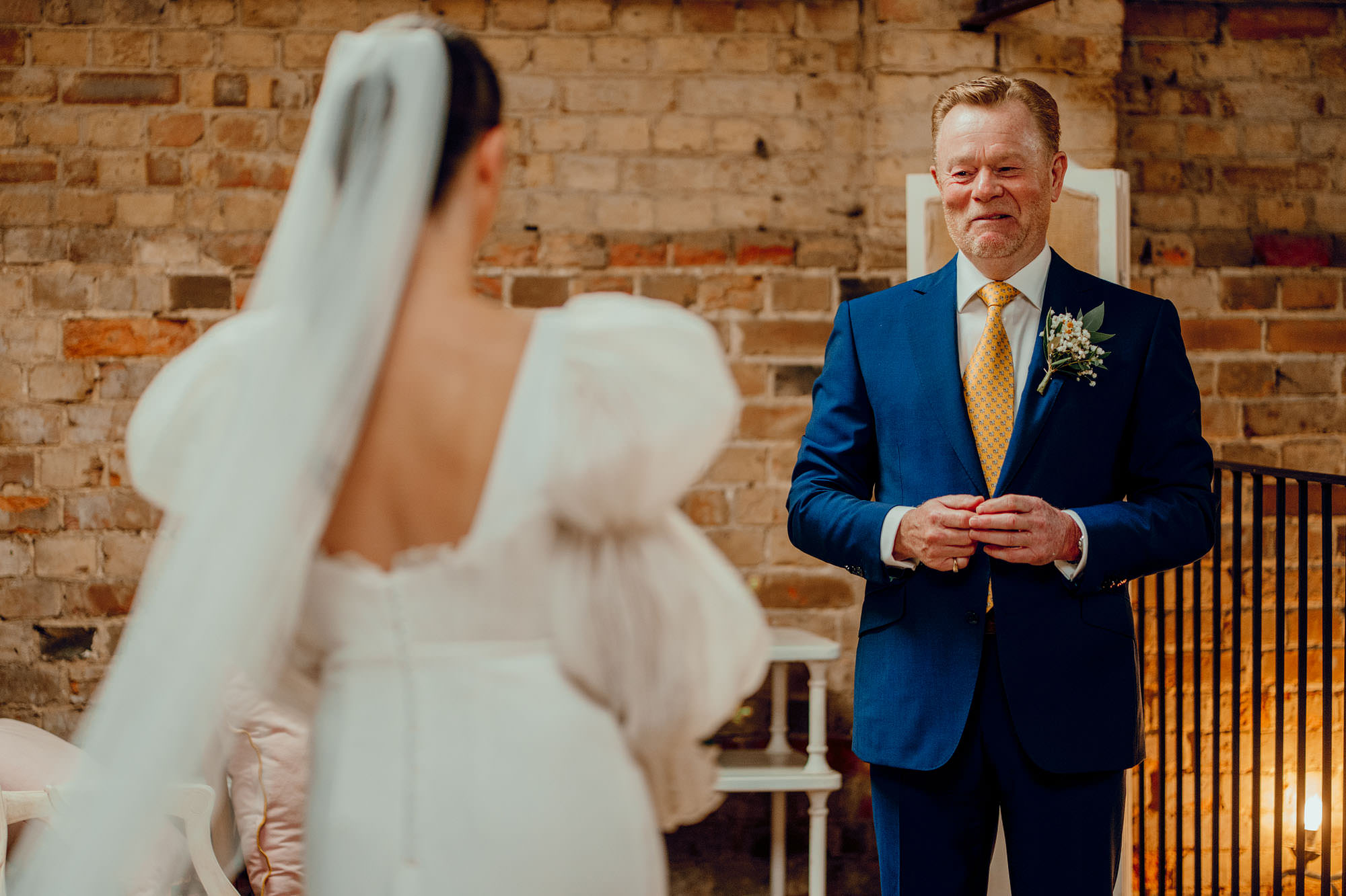 fun wedding photogtaphy surrey hamish irvine barn at botley hill 