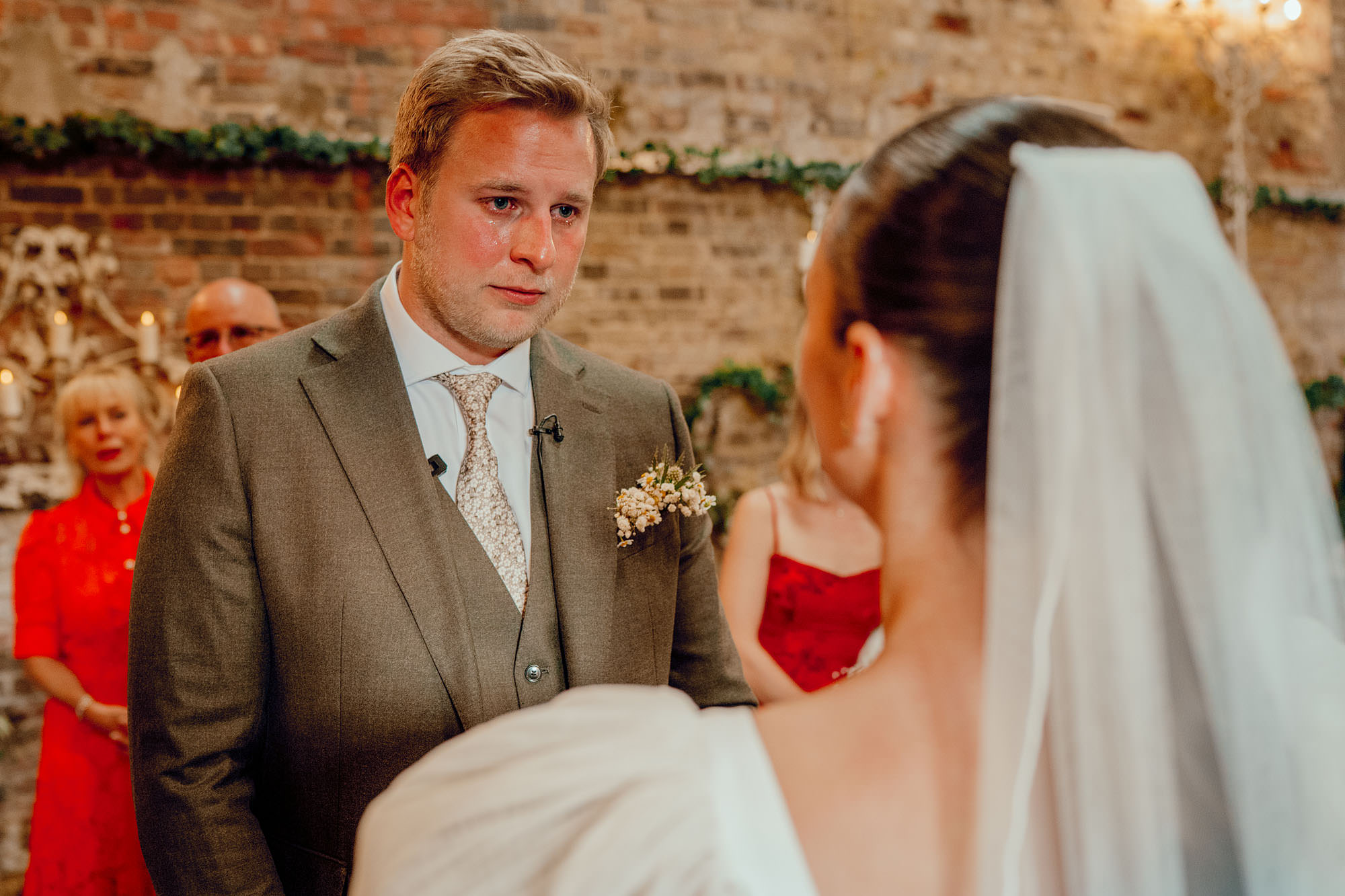 Barn at Botley Hill Colourful Wedding Photography by Hamish Irvine 