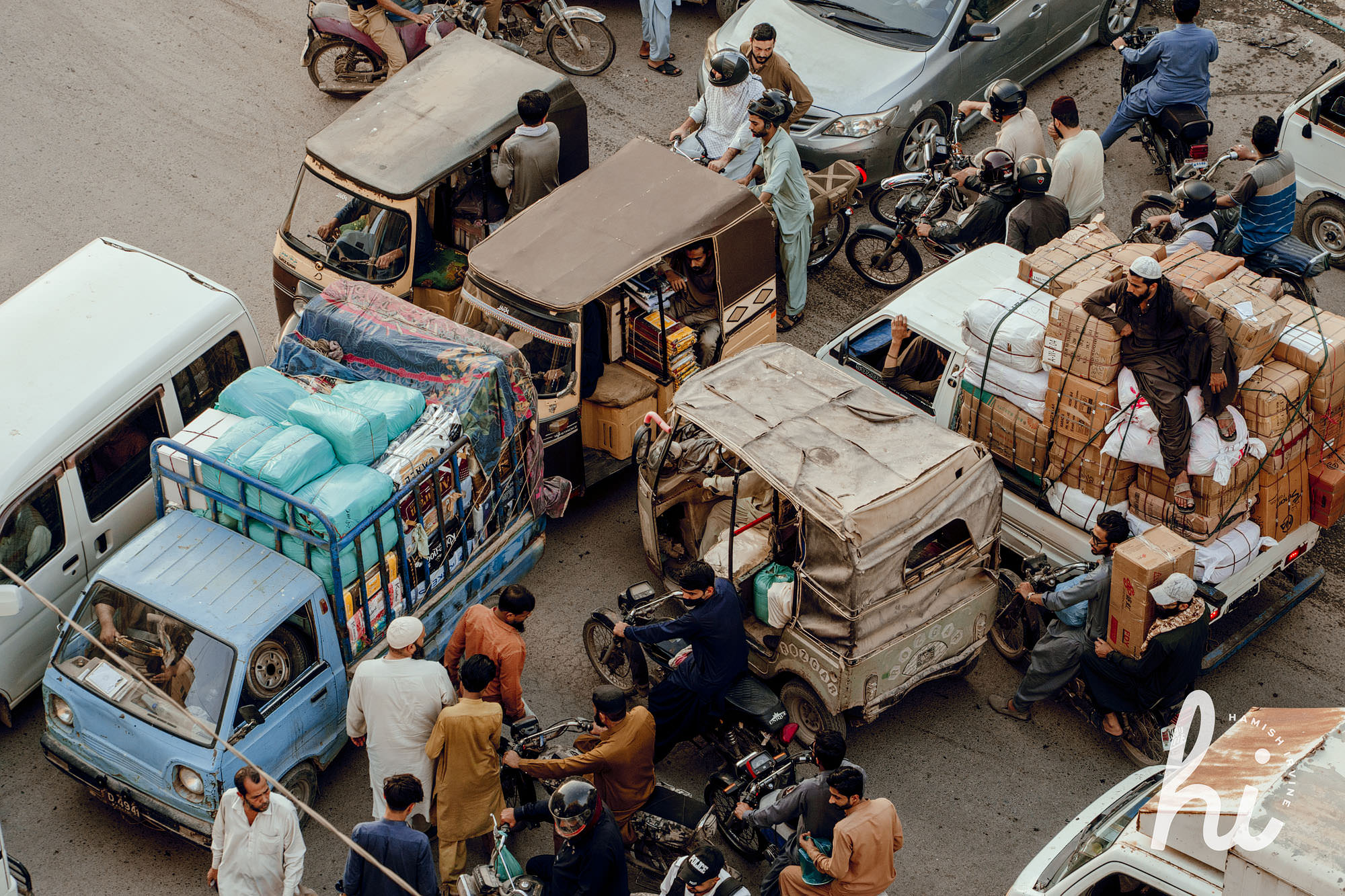 Lahore old city street photography by hamish irvine 