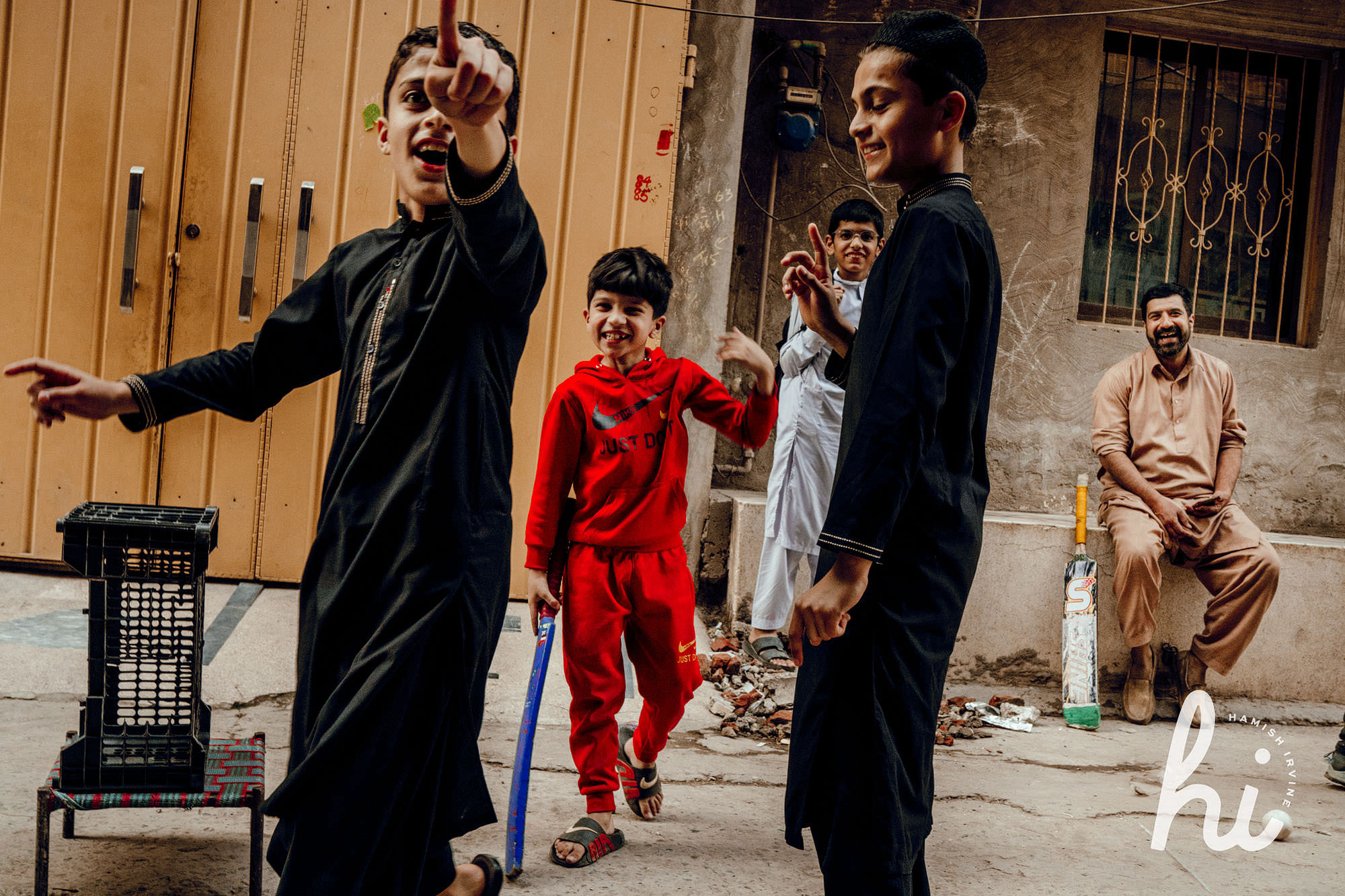 Pakistan street photography by hamish irvine 